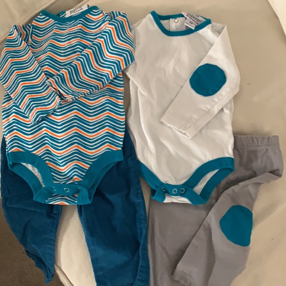 Little Maven by Tori Spelling Boys Top & 2 Bottoms